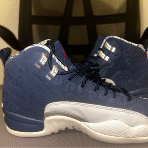 Air Jordan Retro 12 college navy uni red (GS) Sz 5.5 youth  like new no defects